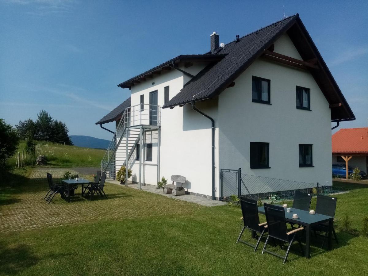 Apartmany Kohoutek A Slepicka V Novohradskych Horach Nové Hrady المظهر الخارجي الصورة