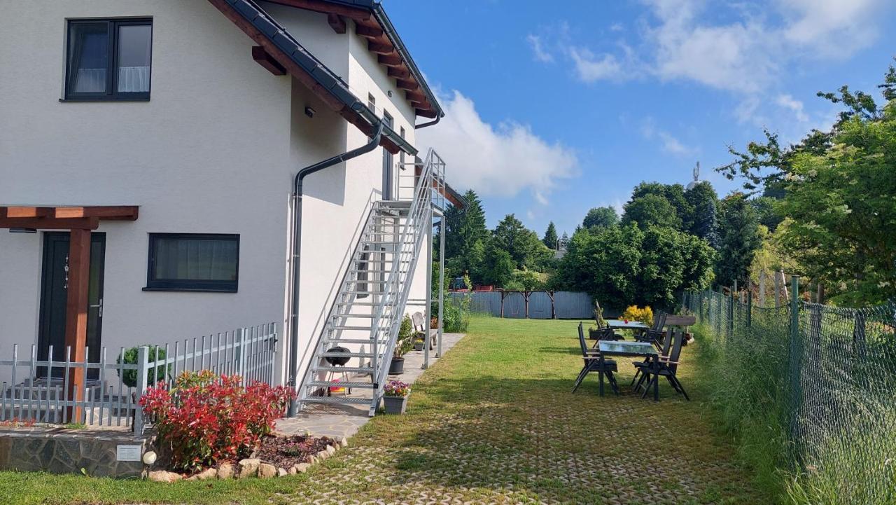 Apartmany Kohoutek A Slepicka V Novohradskych Horach Nové Hrady المظهر الخارجي الصورة