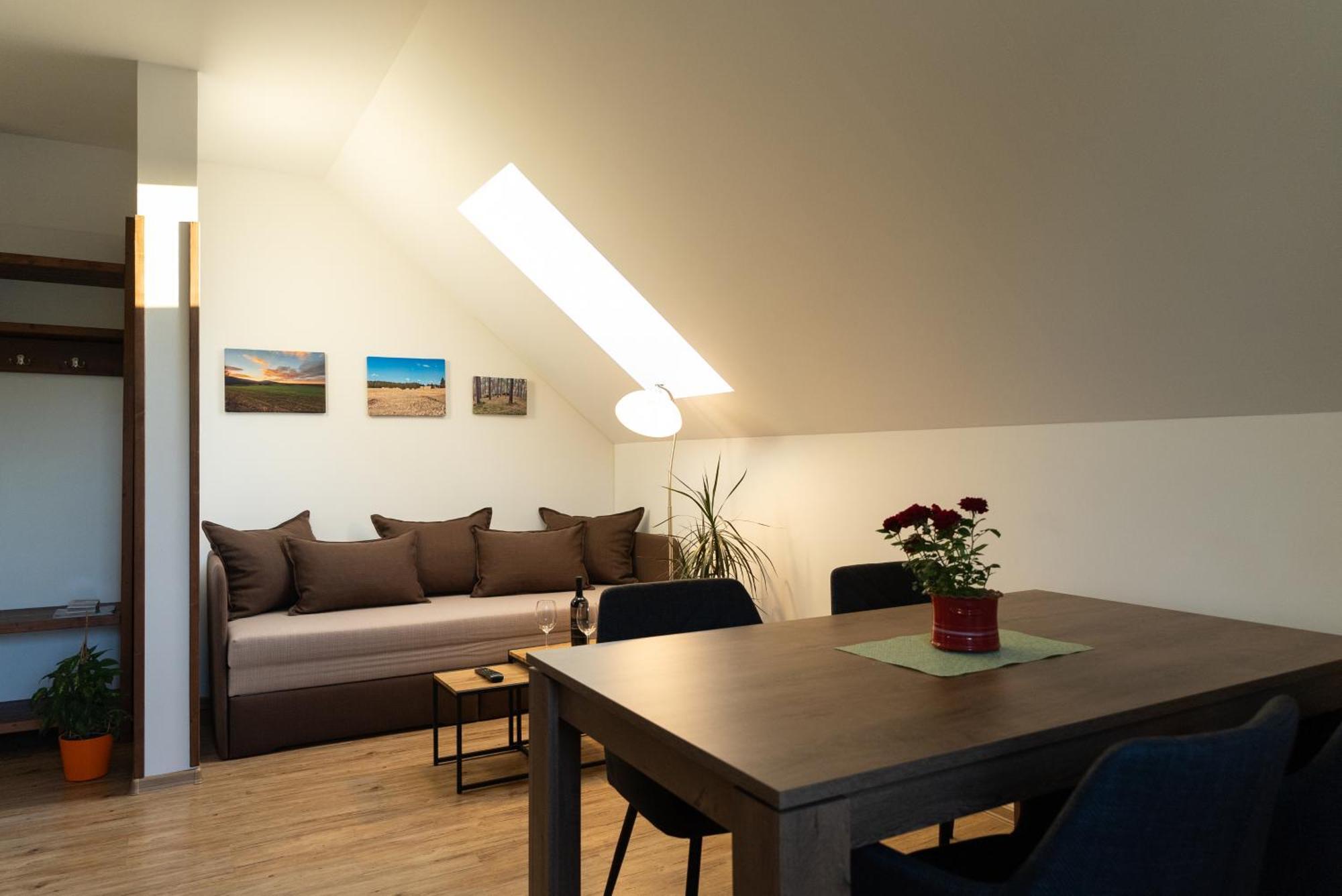 Apartmany Kohoutek A Slepicka V Novohradskych Horach Nové Hrady المظهر الخارجي الصورة